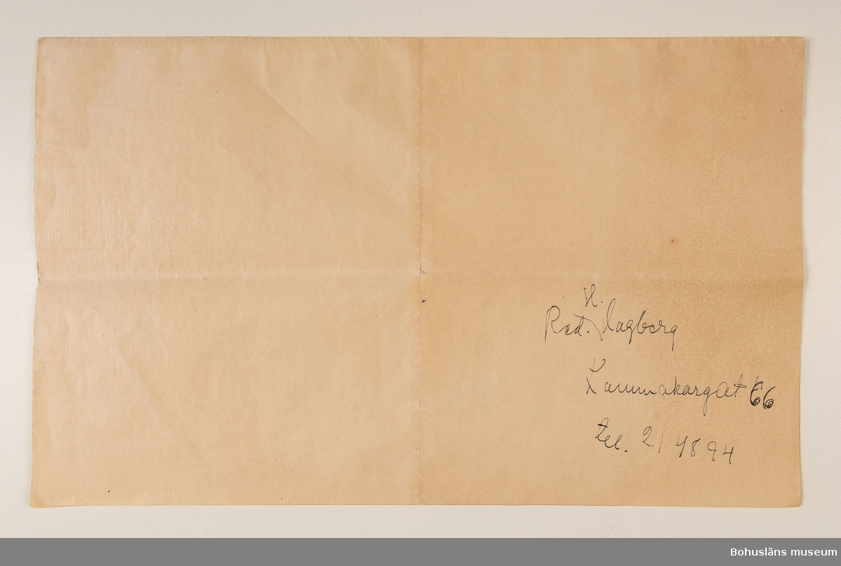 Antagningsbevis för Stina Forssell till Kungliga Konsthögskolan i Stockholm 25 maj 1927.
Undertecknat av Olle Hjortzberg och Erik Lindberg.