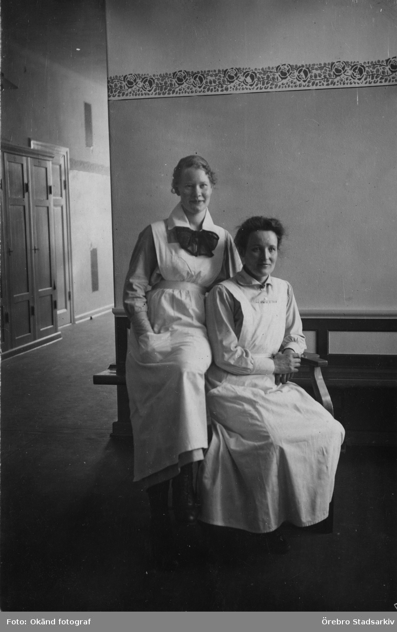 Sköterskebiträden på sanatoriet

Okänd, Anna Hammarström född Hellman (född 1886, Almby)