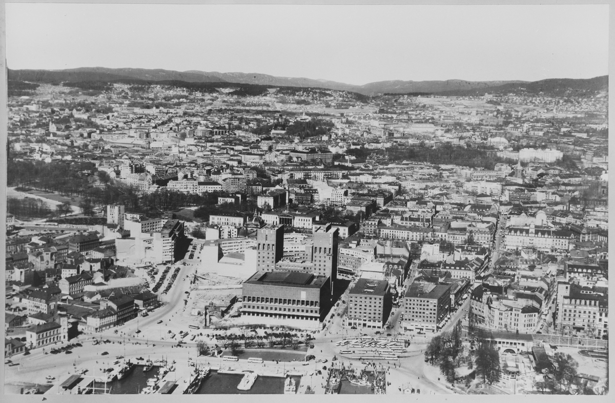 Oversiktsbilde over Oslo fra Rådhuskaia mot nord.