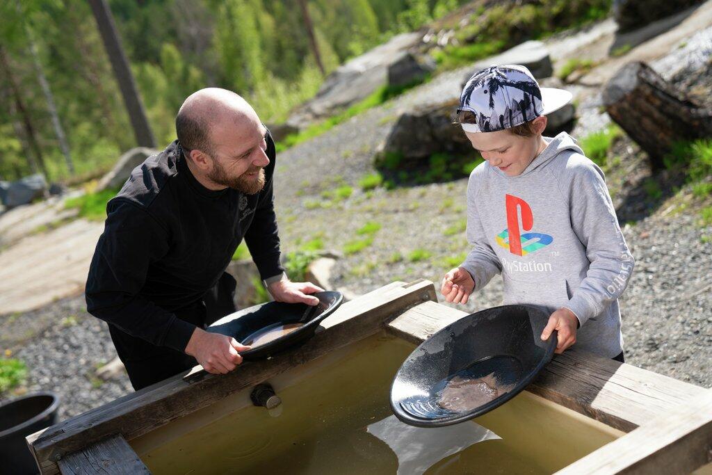 Sølvvasking på Aktivitetsplassen (Foto/Photo)