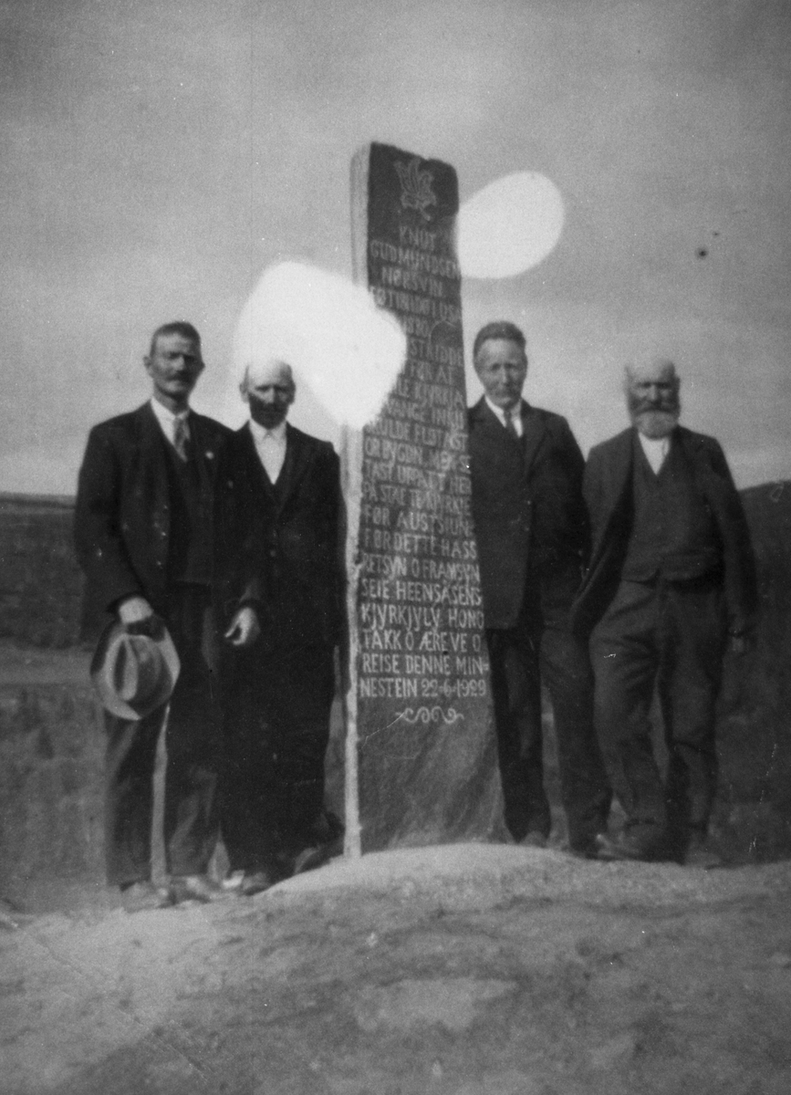 Frå venstre: Anders A. Østrem, Ole O. Nordsveen, Torstein L. Heen og Andris O. Øyo.