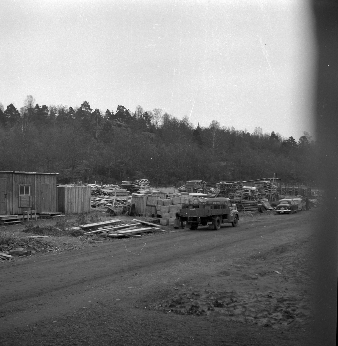 Stockslycke, övre del av Stockslyckevägen. April 1954