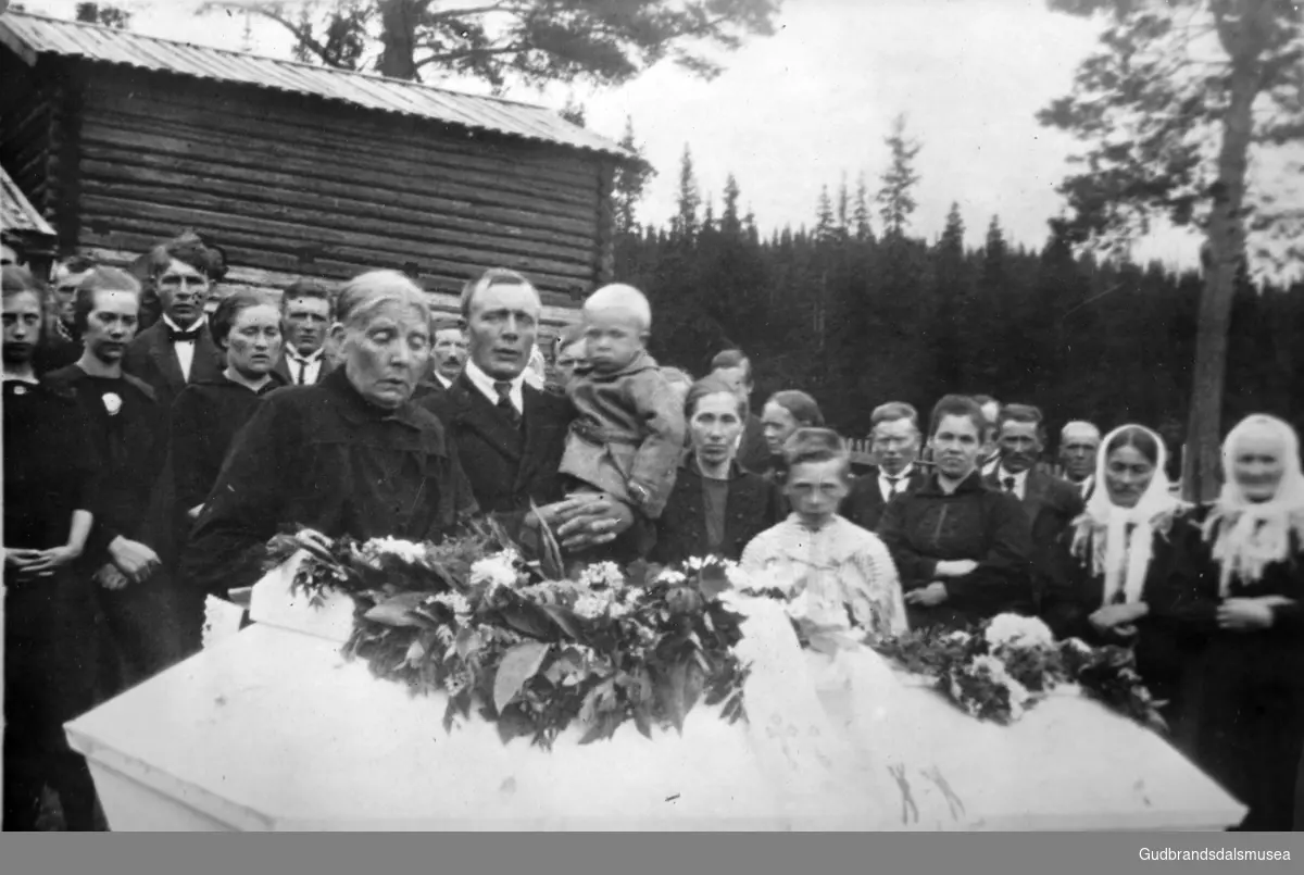 Gravferda til Gudbrand O. Dalen 1924. Hillstad  Brkkom Ringebu
