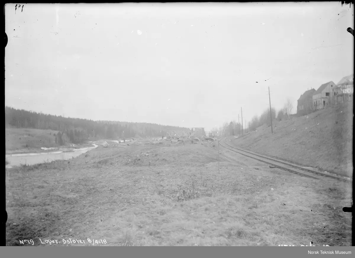 Lager sett østover fotografert i forbindelse med utbyggingen av Raanaasfossen 1918-1930
