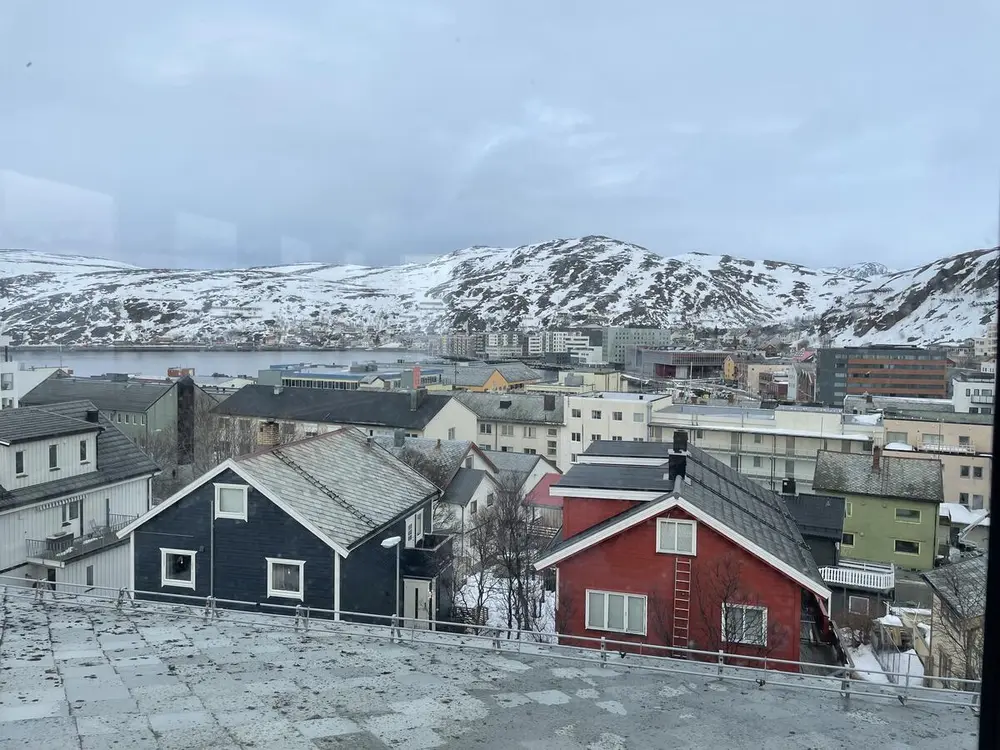 Gjenreisningshus sett fra tårnet i utstillingen