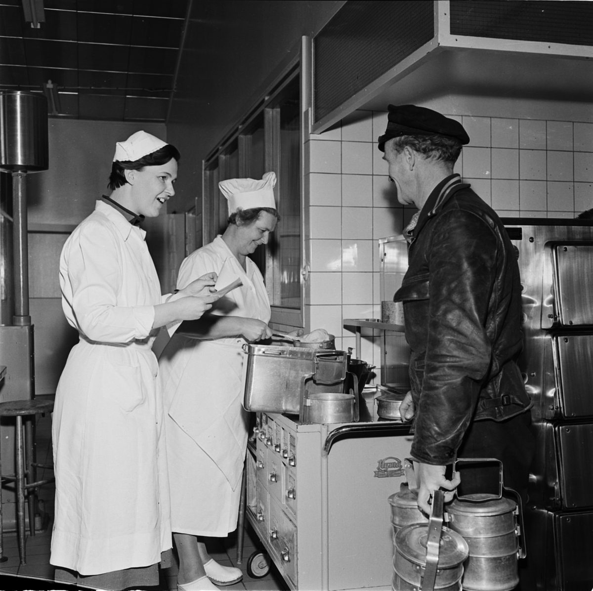 Röda Korset - "matutkörare", Uppsala 1957