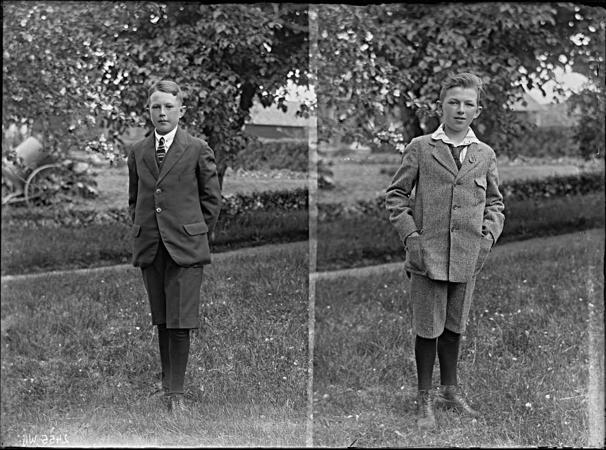 Fotografering beställd av Johansson. Föreställer sannolikt agronomsönerna Nils Gunnar Johansson (1909-1991) och Erik Gustaf Johansson (1910-1992). De tog senare efternamnet Gerdel.