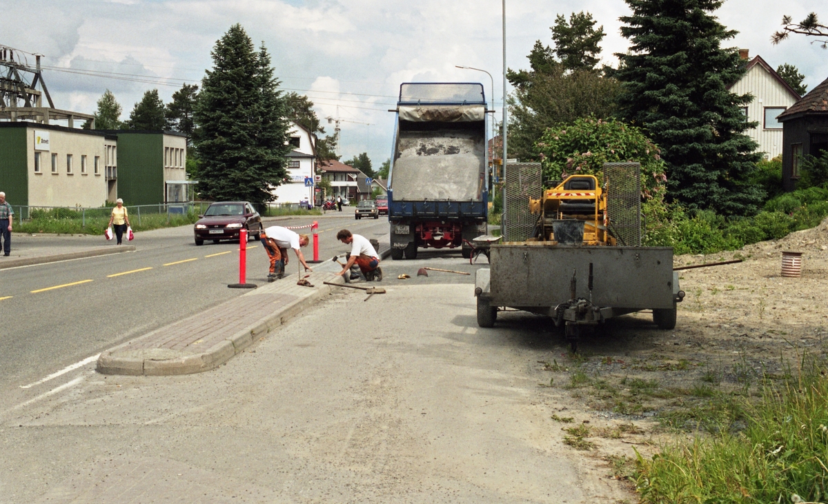 Veiarbeid i Strømsveien i 2002.