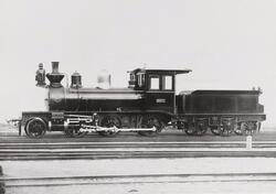 Smalsporet damplokomotiv type XIV nr. 26 "Mogul" ved leveran