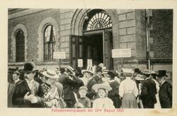 Postkort: "Folkeafstemningsdagen den 13de August 1905"