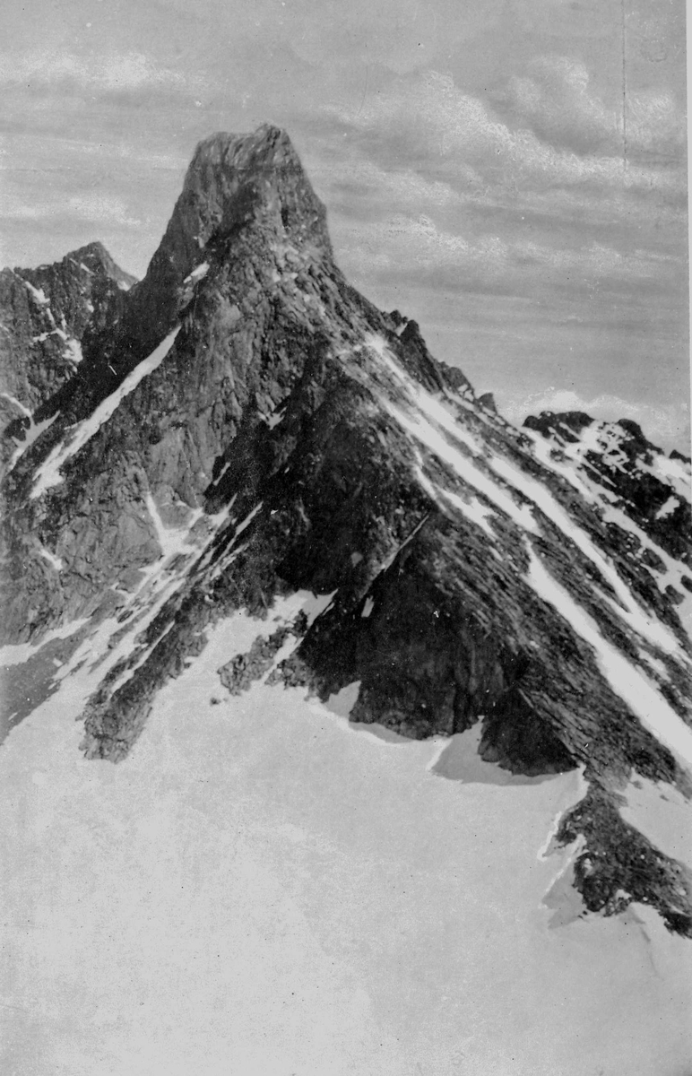 Storen (Store Skagastølstind), Norges tredje høyeste fjell