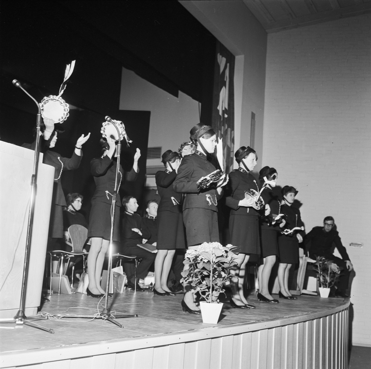 Engelska sångare på Frälsningsarmén, Tierp, Uppland 1969