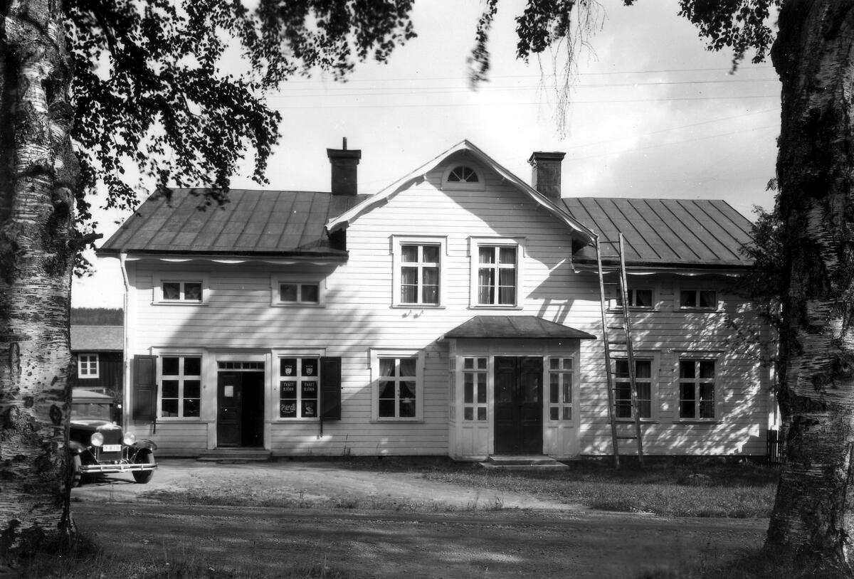 Affärsexteriör från omkring 1925-1935. Nyhemmanet, Viksjö ...