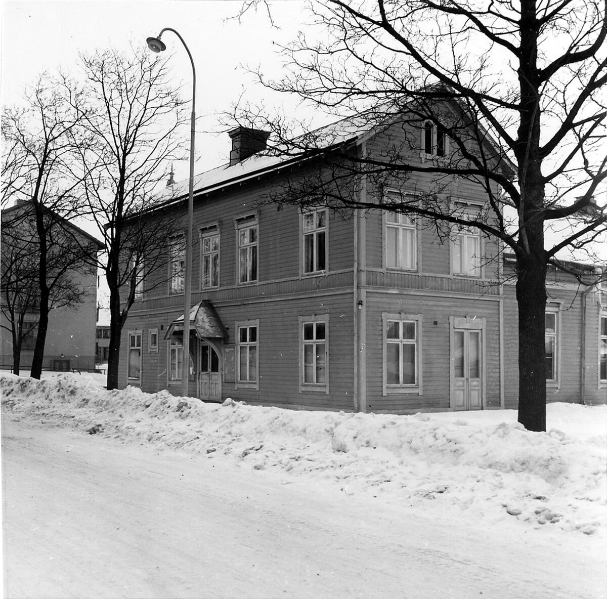 "Brännaborg" före  detta Arbetareföreningens hus. Foto från Eriksberg.