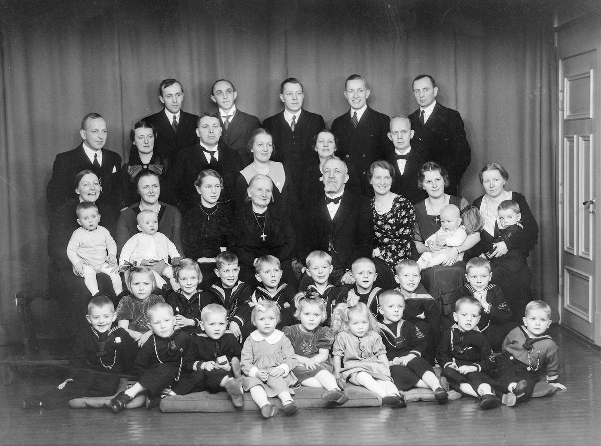 Familien Kasper Andresen stor familiegruppe