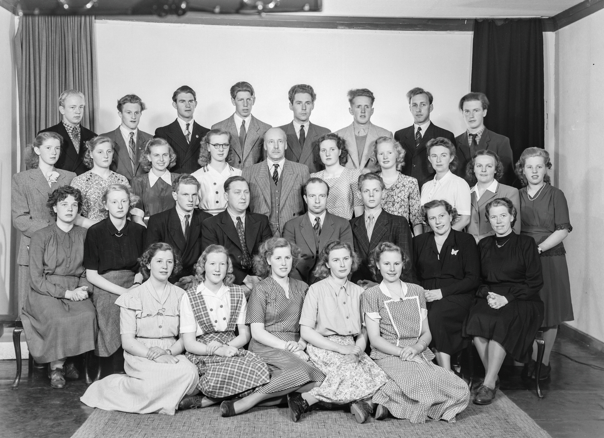 Granum & Eftedals handelsskole 1/2-årig dagkurs 1949, gruppebilde.