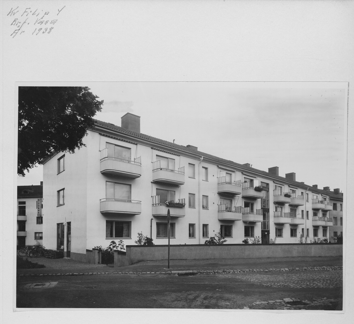 Bostadshuset på Vasagatan 41 i dåvarande Kv. Filip 4. På hörnet ligger Gittans butik.