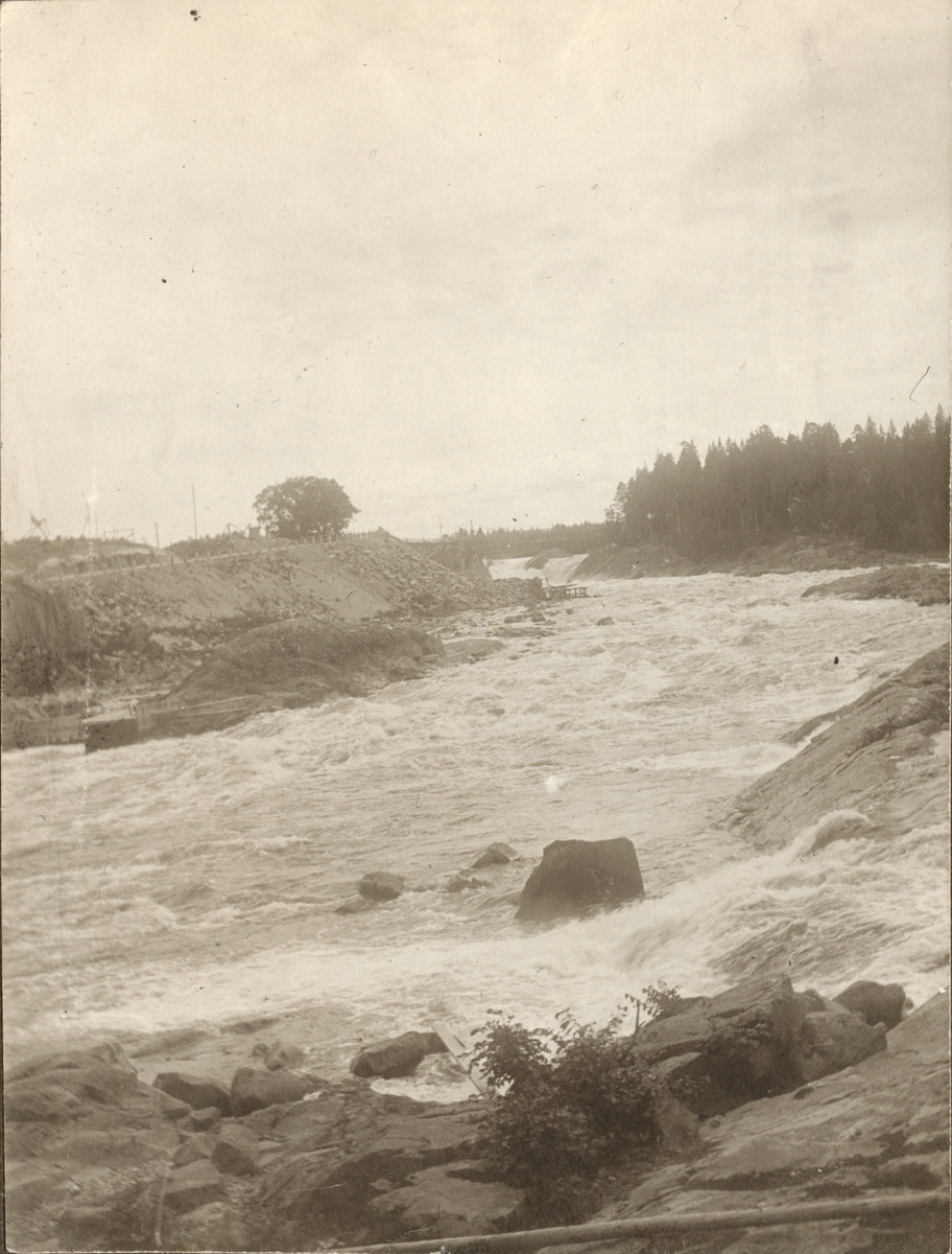 Text i fotoalbum: "Elfkarlebyfallen 1913. Storfallet".