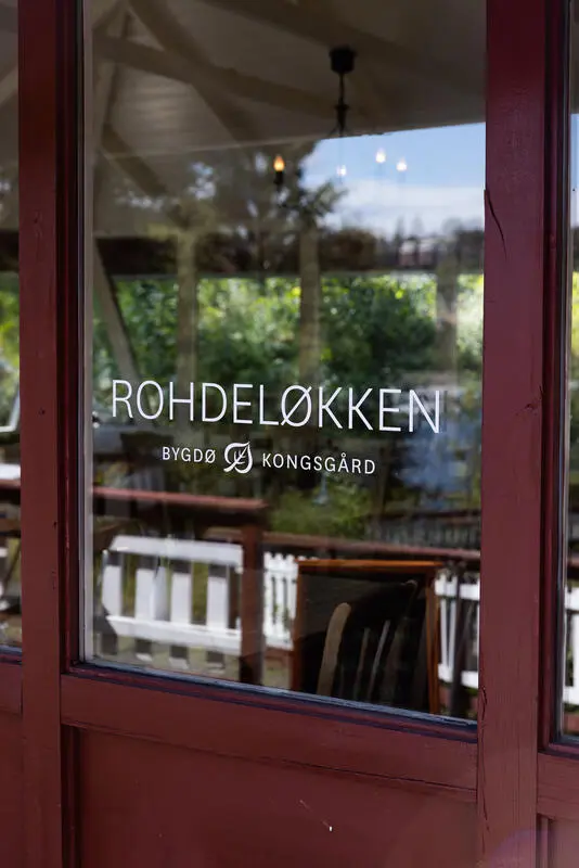 Inngangsdøren til Rohdeløkken Kafé