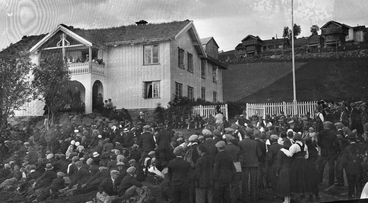 Nigard Haddeland på Rauland. Bildet er truleg frå Raulandstemnet i 1934.