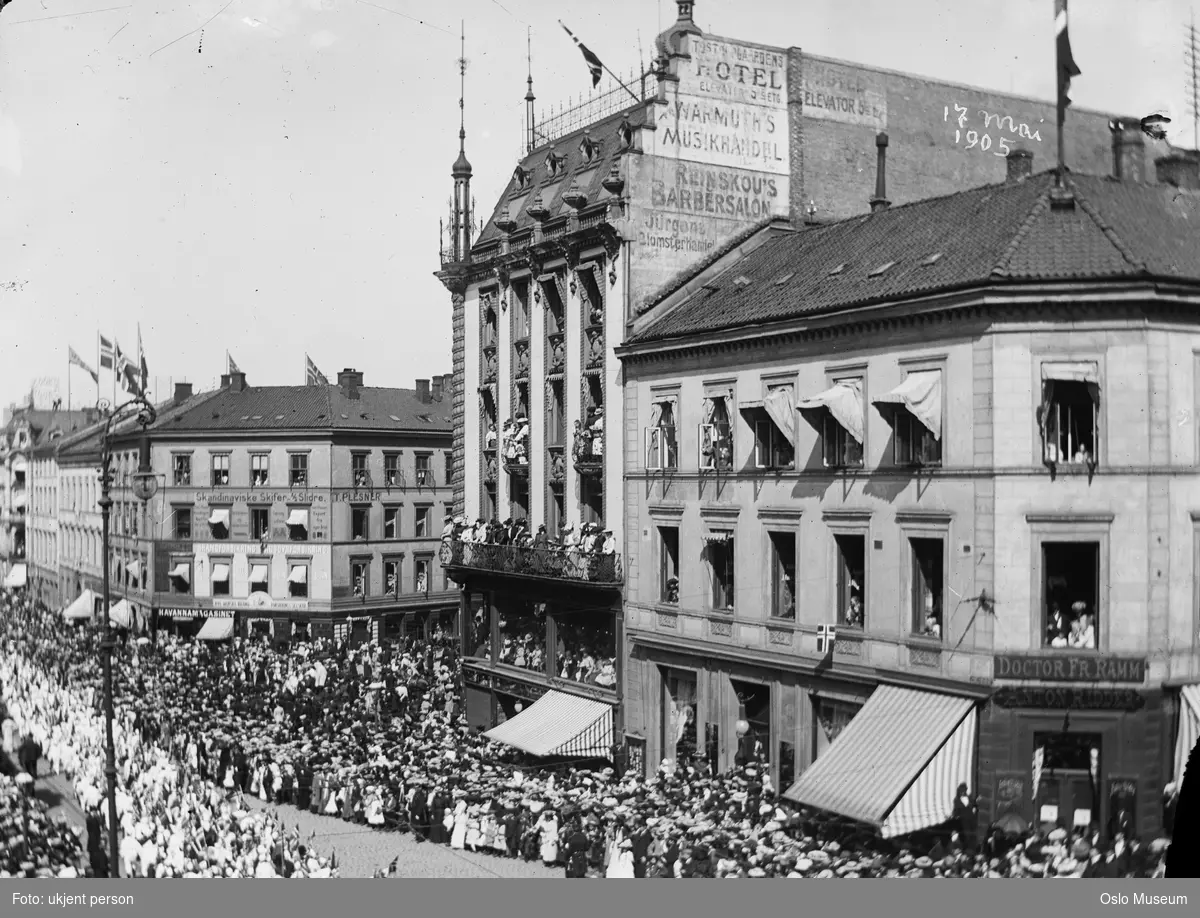 17. mai-feiring, 17. mai-tog, publikum, forretningsgårder