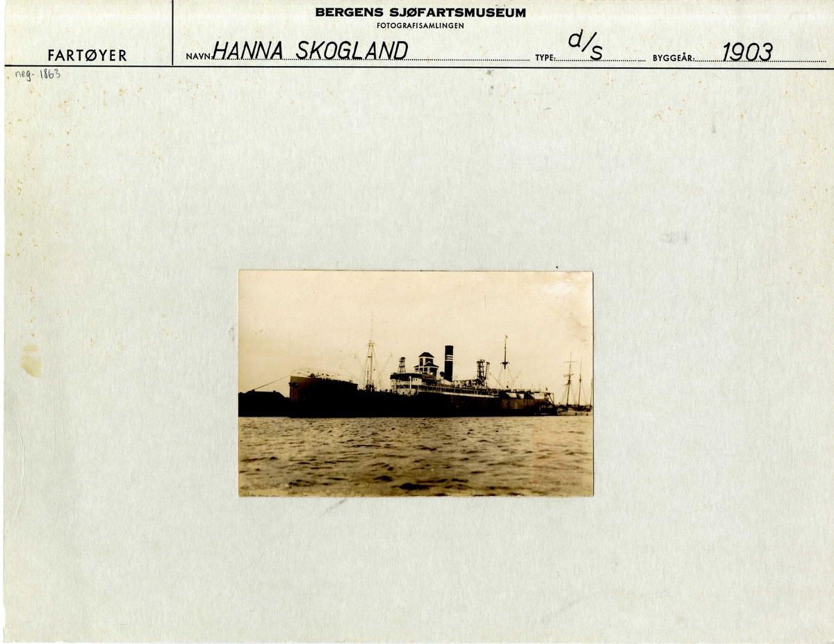 DS HANNA SKOGLAND (bygget 1903) til kais.