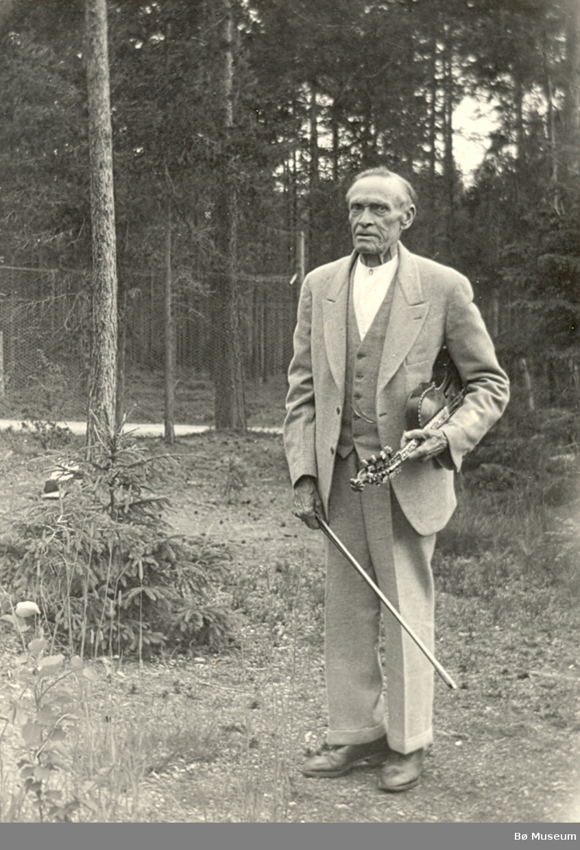 Spelemannen Hans Fykerud d.y. i eldre år