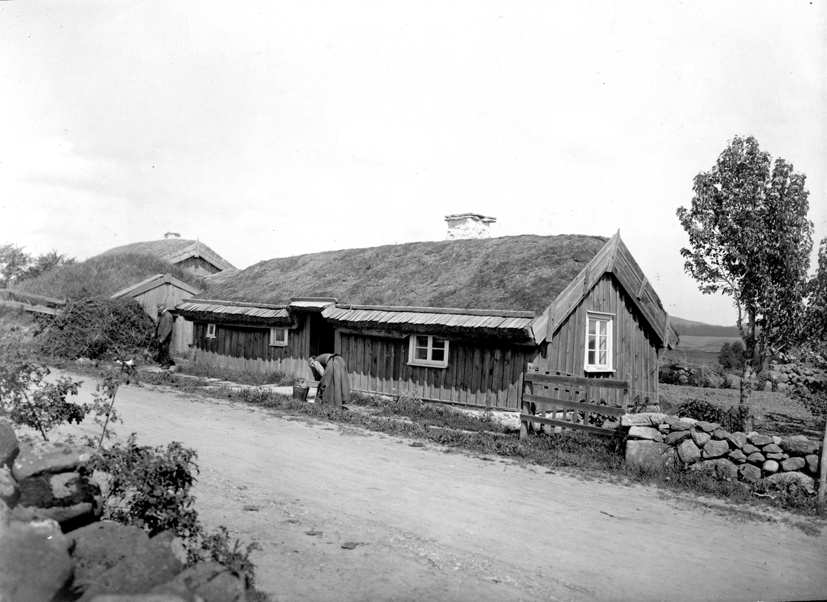 Lars Lindströms stuga, Bolum.