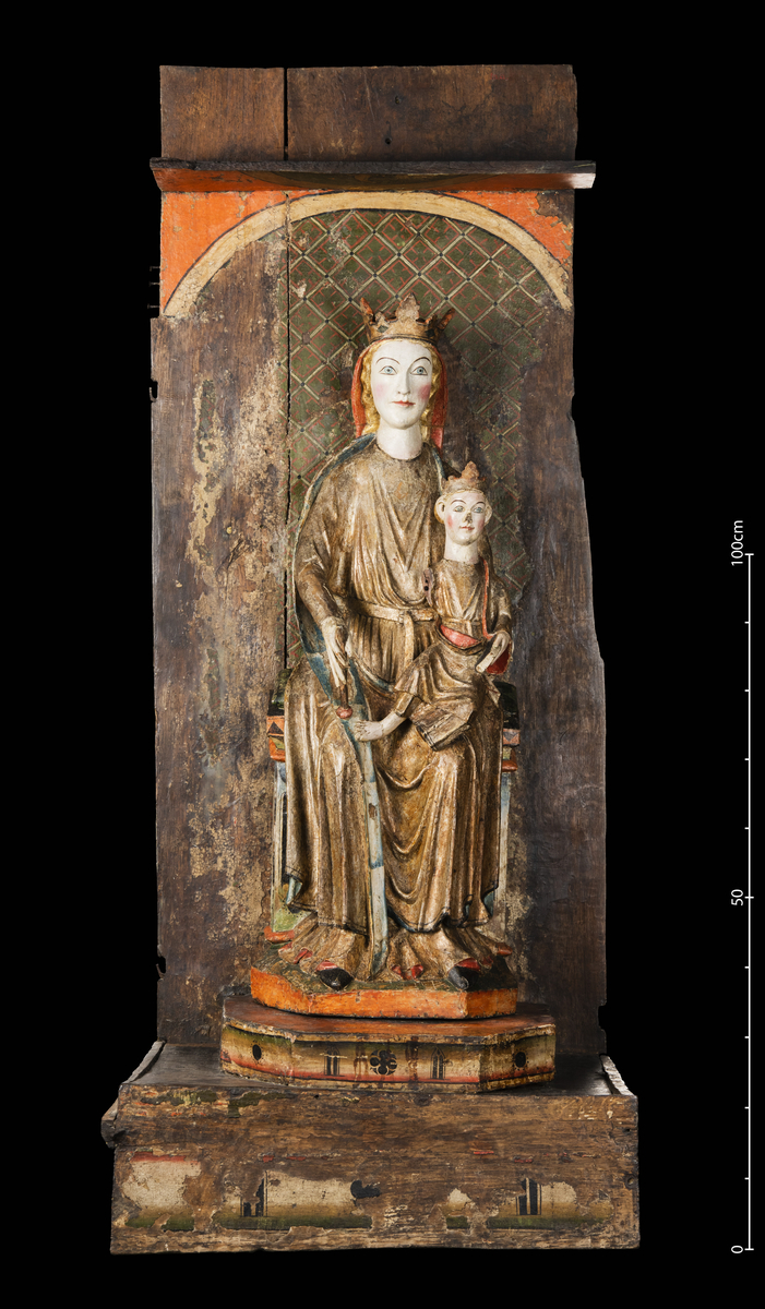 MA 292 a Madonna med Jesusbarnet fra Kyrkjebø kirke. Tabernakel (gjenstandsnummer MA 334 b)