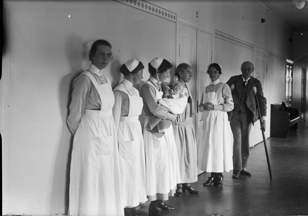 Sjukvårdspersonal och patienter, Kirurgiska kliniken, Akademiska sjukhuset, Uppsala 1924