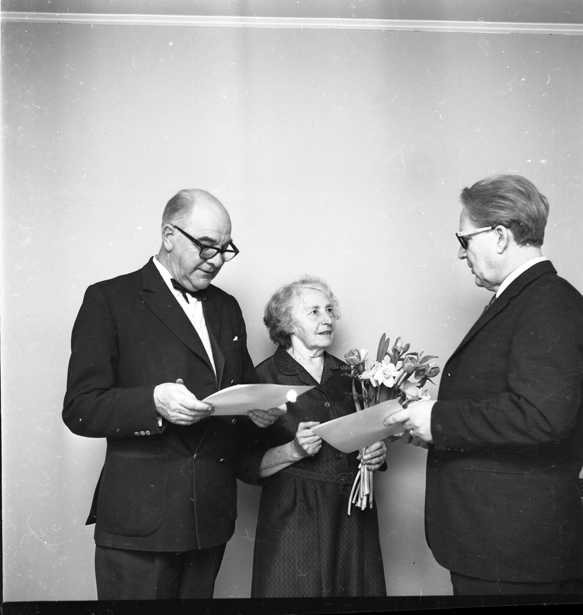Två fotografer i Gränna blir hedersledamöter i Grenna Hembygdsförening 1971.