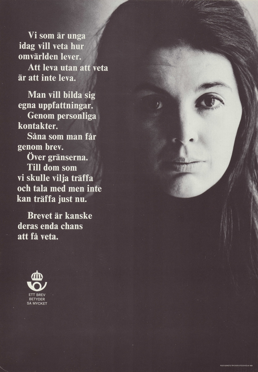 Fotografi av en ung kvinnas ansikte. Texten uppmanar till att skicka brev till unga över gränsen för attt dela upplevelser.