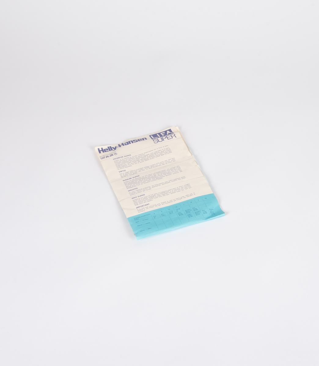 Rektangulært produktark for Lifa underbukse til å brette rundt produktet i plastpose.