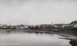 Postkort, Hamar by sett fra Hamarbukta, Bypanorama, liten br