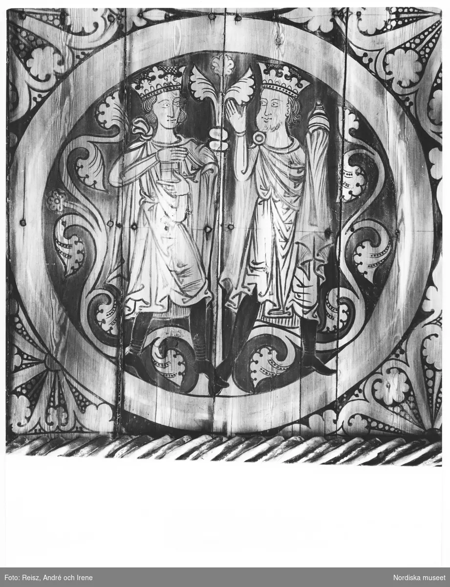 Småland. Melchior och Balthasar inför Maria, takmålning av Mäster Sigmunder från 1200-talet i Dädesjö giamla kyrka.