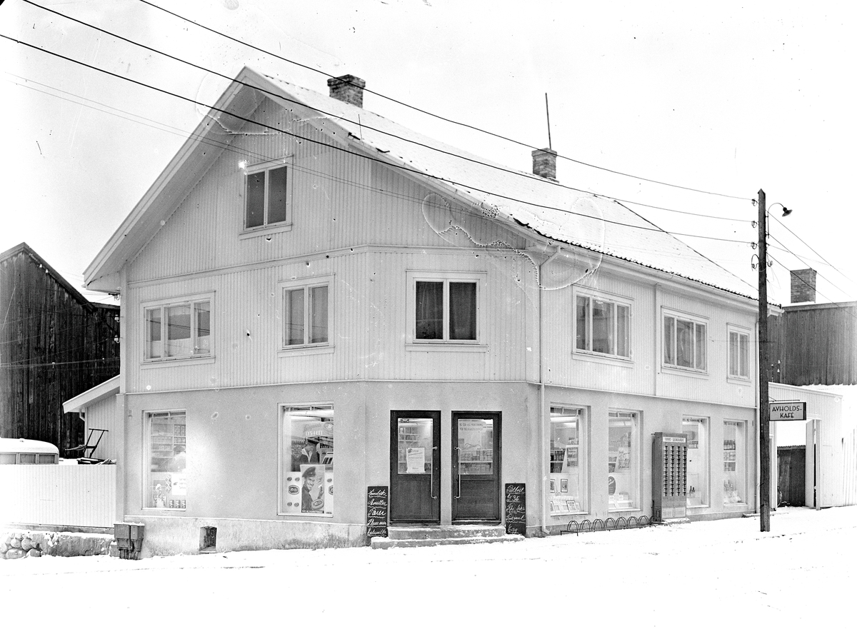 Øvre Torvgate 5, gård hvor Oscar Kjelsrud hadde forretning med Avholdskafèen i 2. etg.