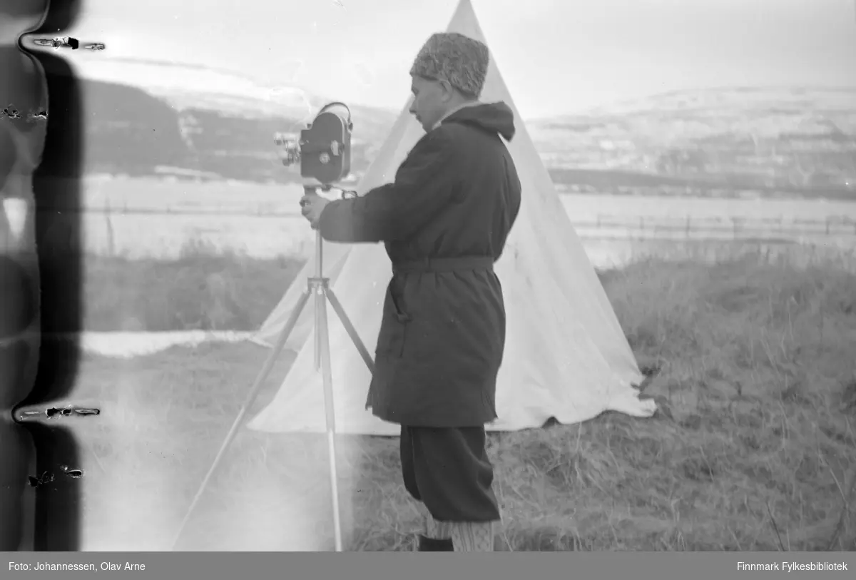 Olav Johannessen filmer, kanskje isgangen i Tana Finnmark 

Foto trolig tatt på  1960/70-tallet