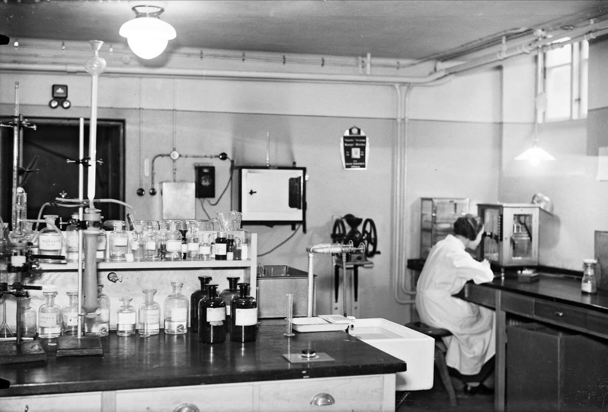 Laboratorium på Upsala Valskvarn AB 1935