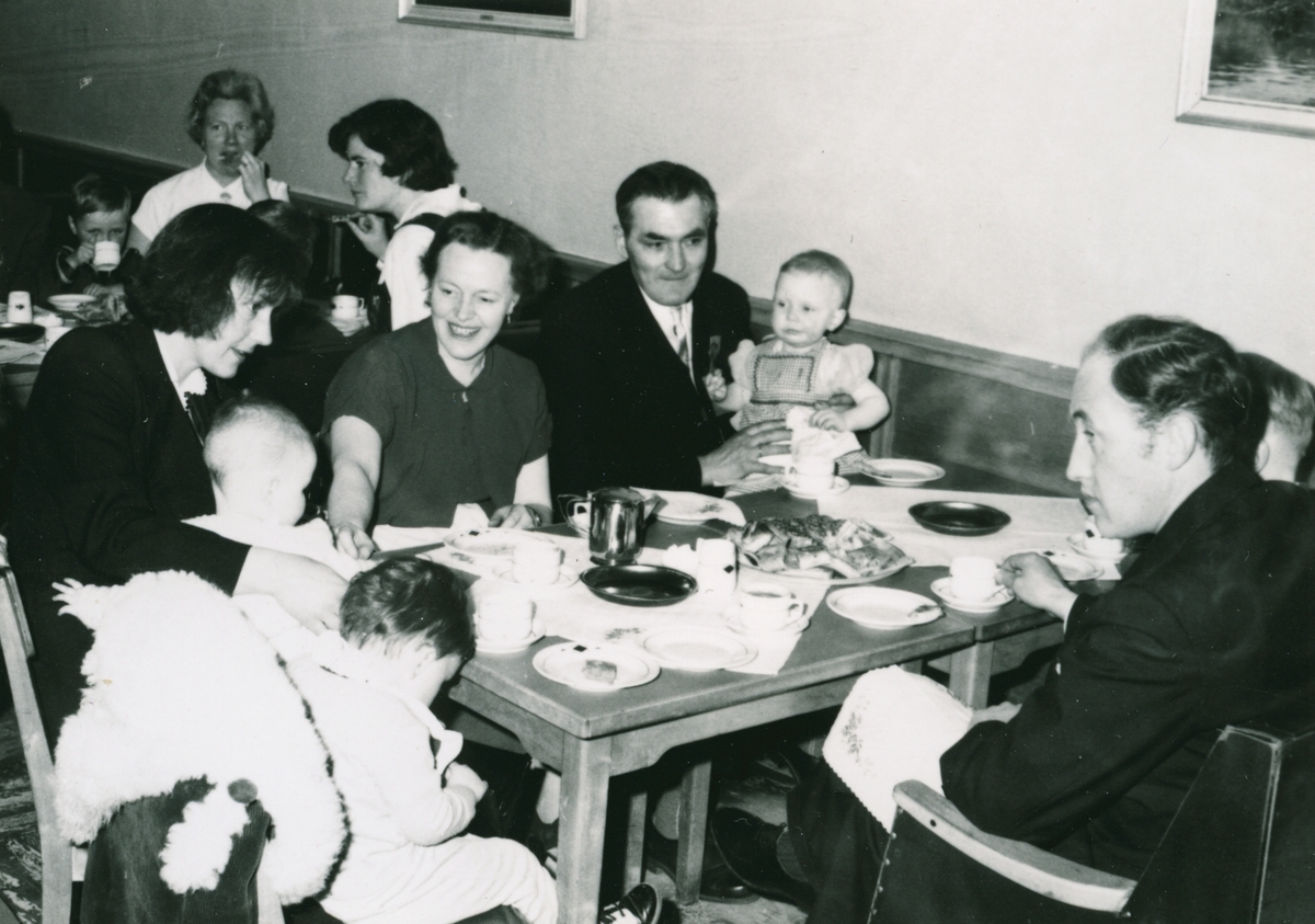 17 Mai 1960 På Huset Svalbard Museum Digitaltmuseum