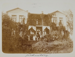 Postkort, Hamar, Stafsbergvegen 33, villa Fredensborg, famil