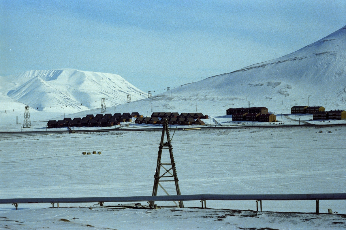 Spisshus i Longyearbyen.