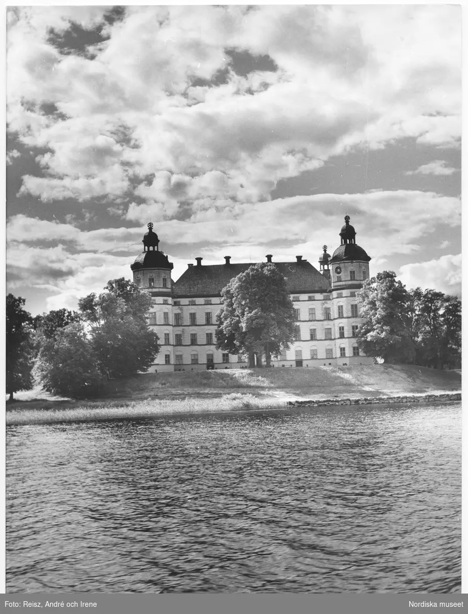Uppland. Utsikt över Skokloster slott vid Mälaren, ett av Europas främsta barockslott.