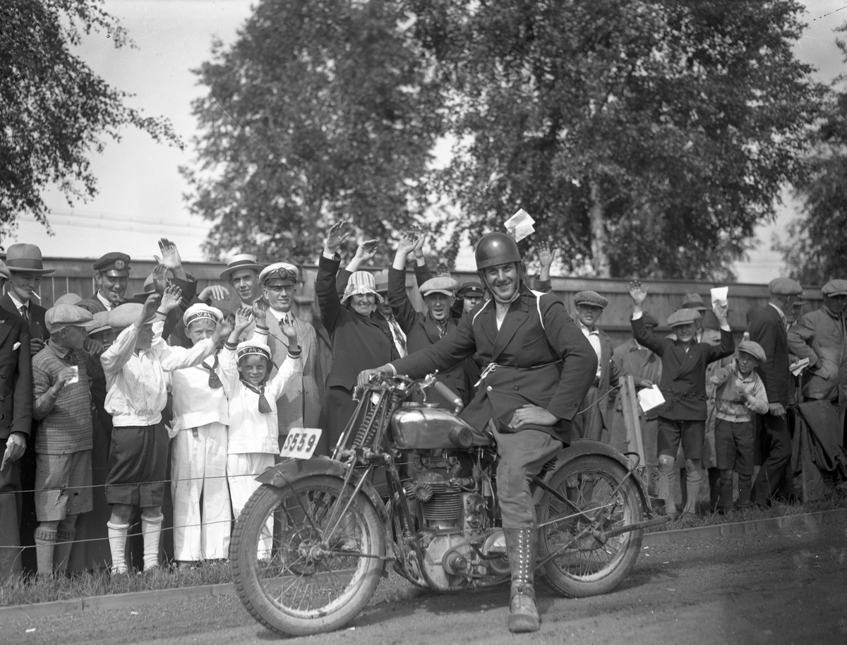 Motorcykeltävling 1929.