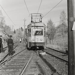 Ekebergtrikken kjørte av sporet ved Ljabru. 14/10 1963