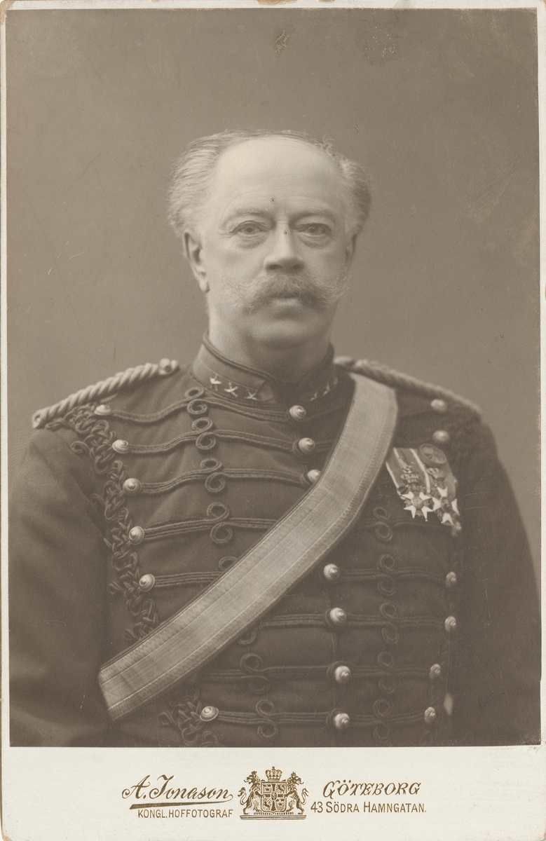 Porträtt av Carl Grönvall, överste vid Göta artilleriregemente.