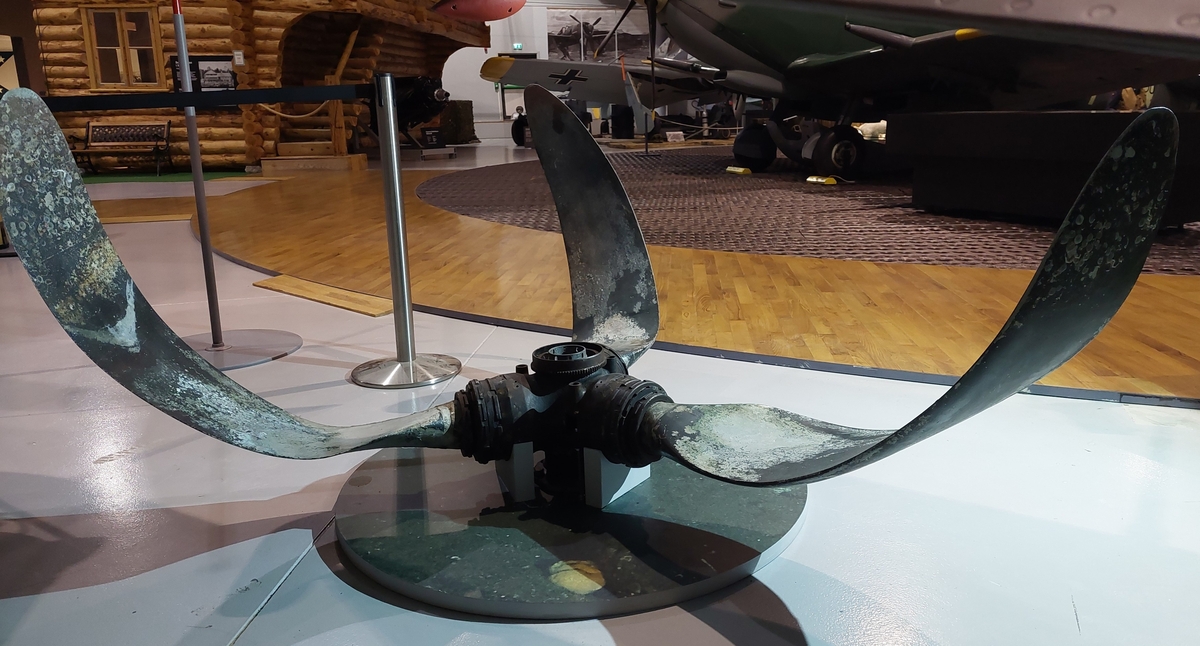 Original propell til Messerschmitt BF-109G. Se LMU.562994