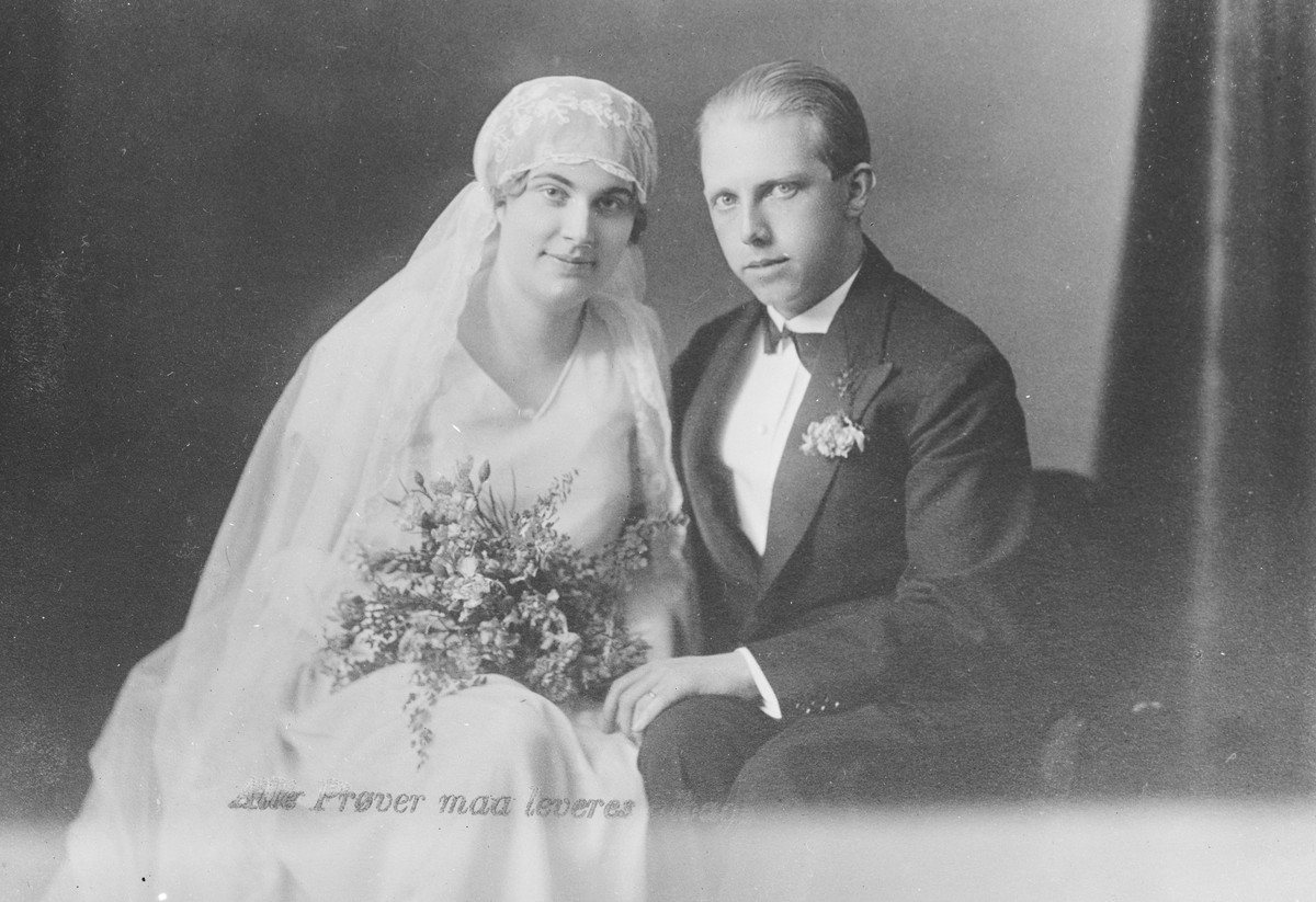 Bröllop, brudpar. 
Märta Lindskog och Ture Källen. 
Påsken 1926.