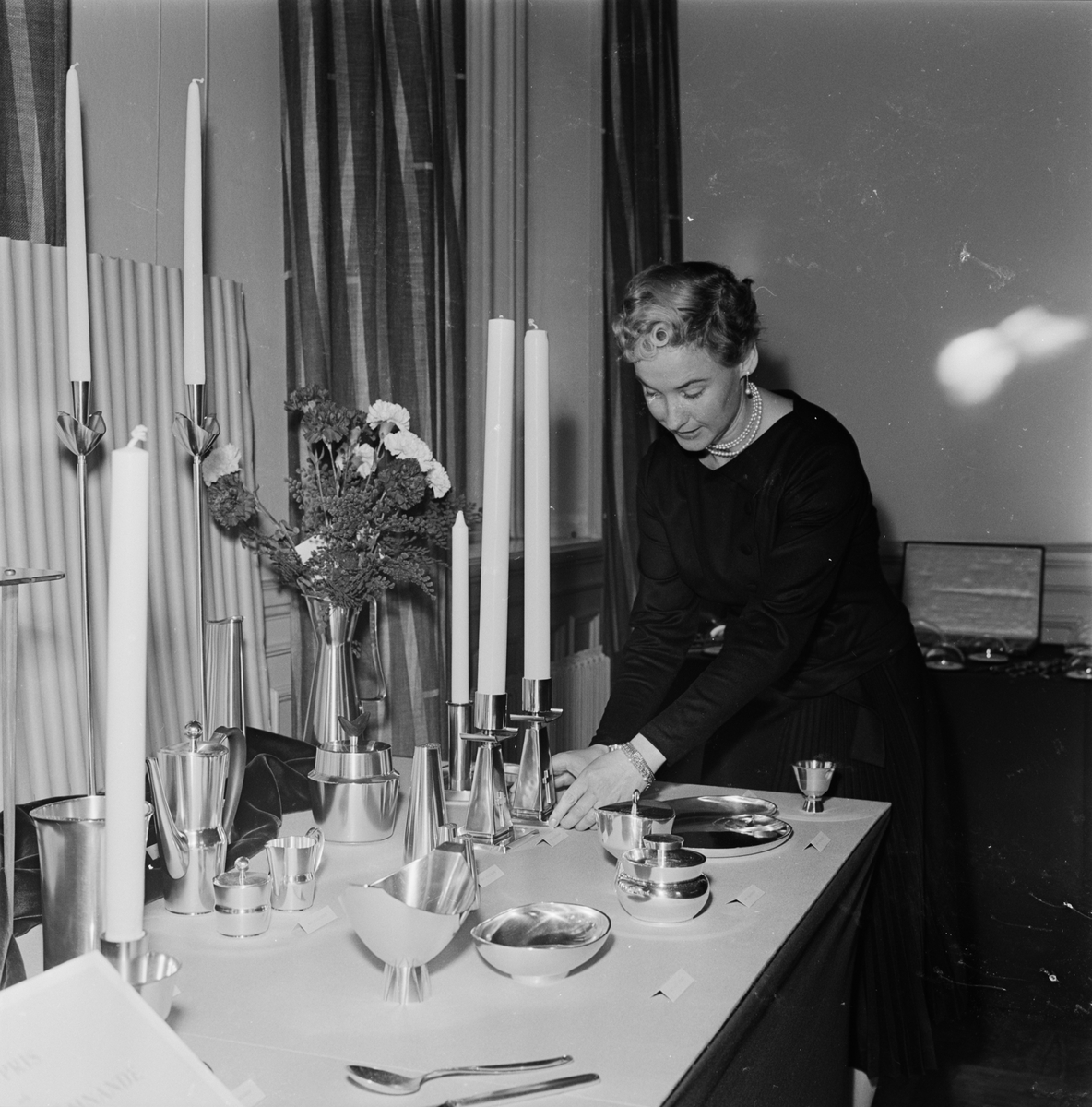 Hallbergs guldsmedsaffär - guldutställning, Uppsala 1956