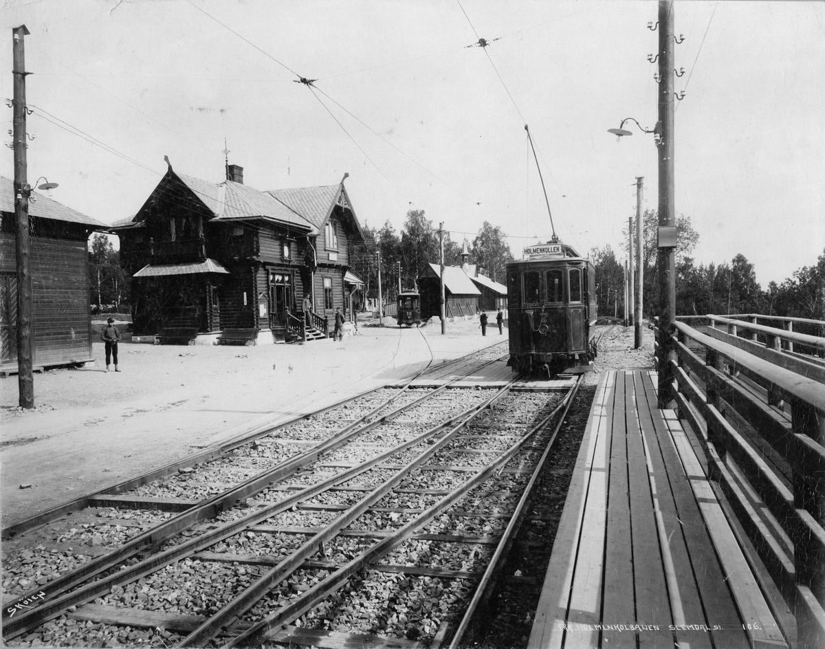 Holmenkollens bana vid Kristiania (Oslo) sommaren 1900. Slemdal station.