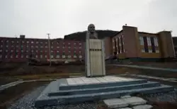 Lenin-statuen/bysten. Bilder fra Barentsburg, brukt av Svalb